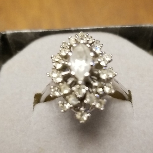 💚Cocktail ring - Picture 2 of 10